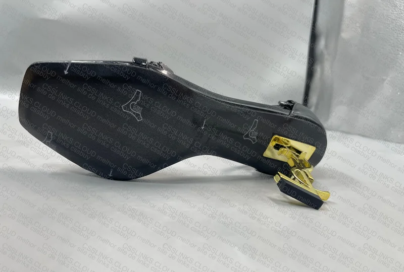 YSL Heels (Yvis Saint Laurent) 10