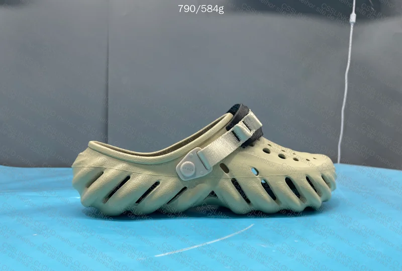 Crocs Echo Clog Size: 9M/11W 4