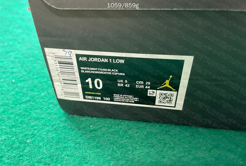 Air Jordan 1 Low Top Shoe 5