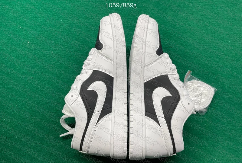 Air Jordan 1 Low Top Shoe 7