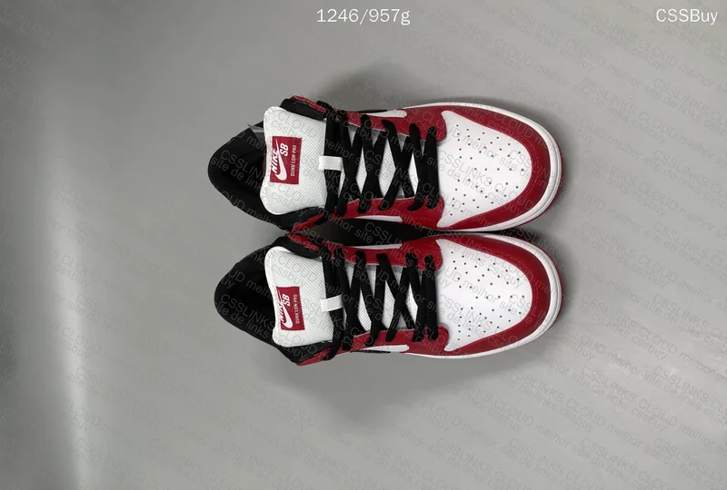 SB DUNK LOW "CHICAGO"