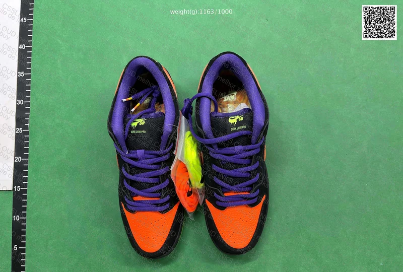 SB Dunk Low Mischief (GT) 6