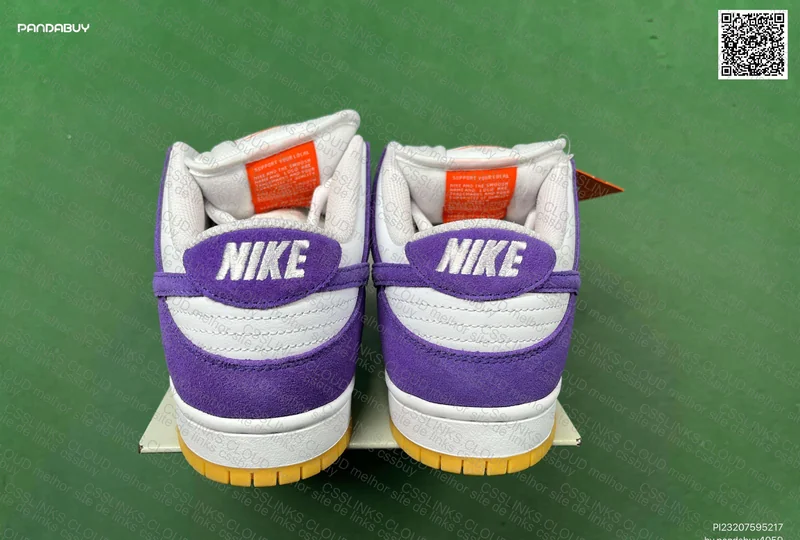 SB Dunk Low Orange Label Court Purple (M) 3