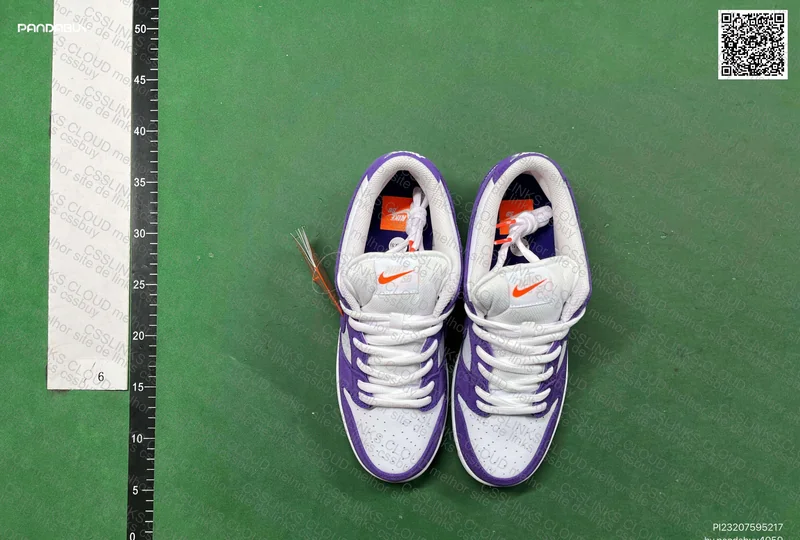 SB Dunk Low Orange Label Court Purple (M) 6