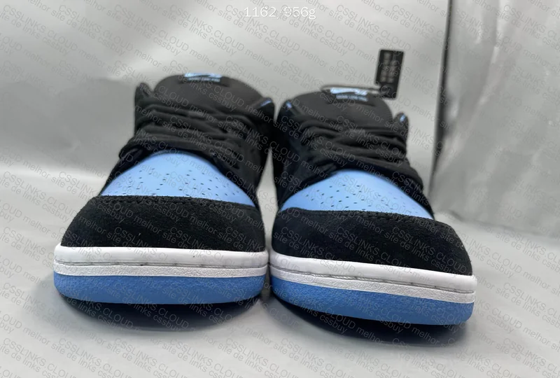 SB Dunk Low Pro Black/University Blue 2