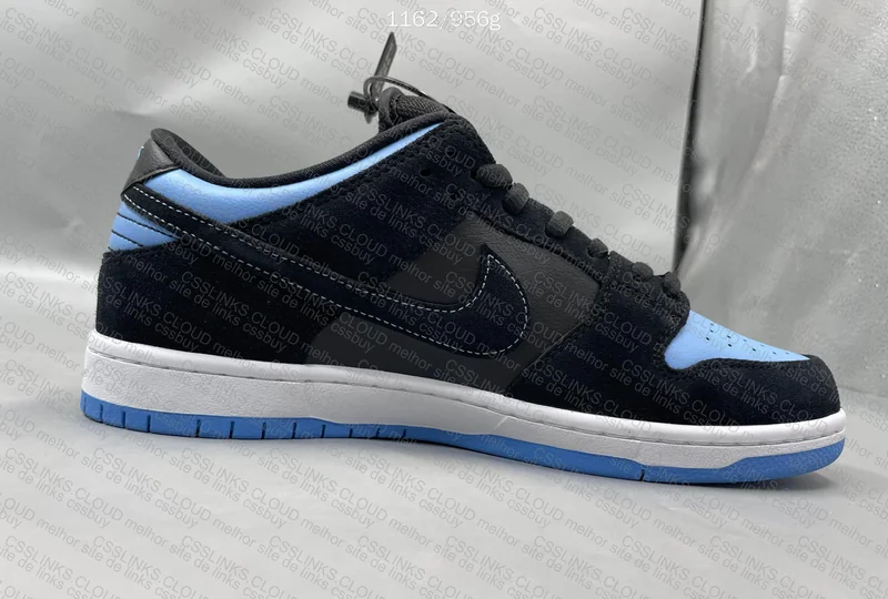 SB Dunk Low Pro Black/University Blue 4