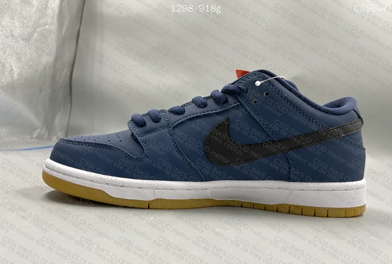 SB Dunk Low Pro ISO 3