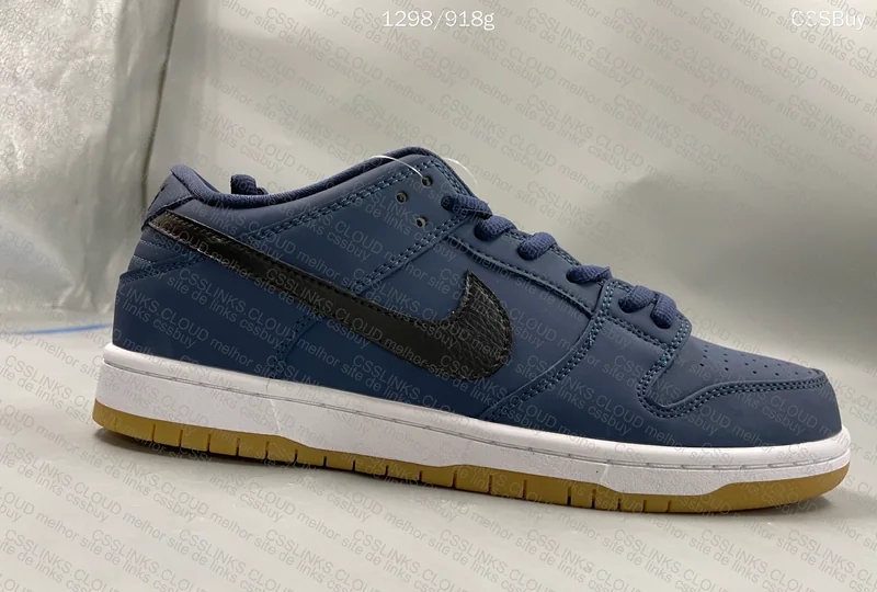 SB Dunk Low Pro ISO 4
