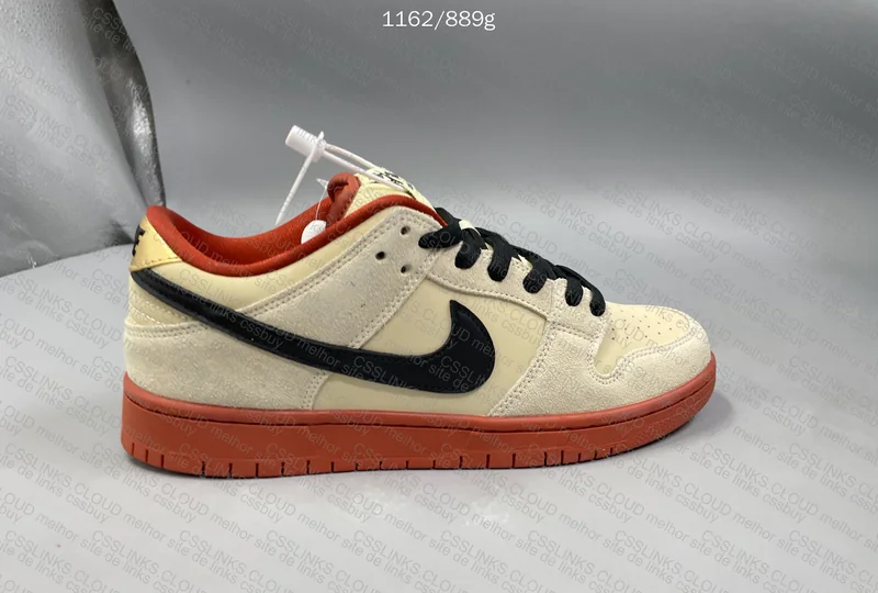 SB Dunk Low Pro Muslin