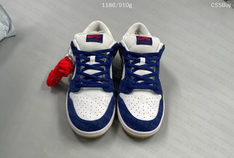 SB Dunk Low Pro PRM