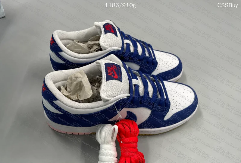 SB Dunk Low Pro PRM 4