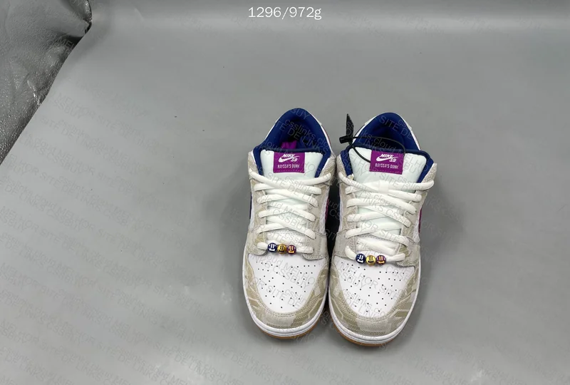 SB Dunk Low Rayssa Leal 4