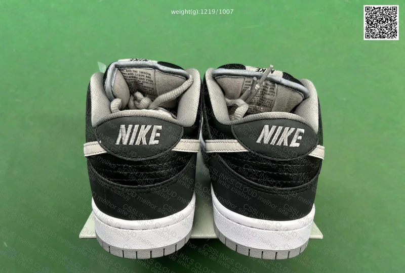 SB Dunk Low Shadow (VT) 3