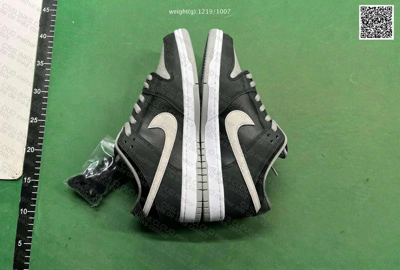SB Dunk Low Shadow (VT) 4