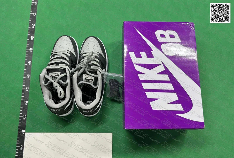 SB Dunk Low Shadow (VT)