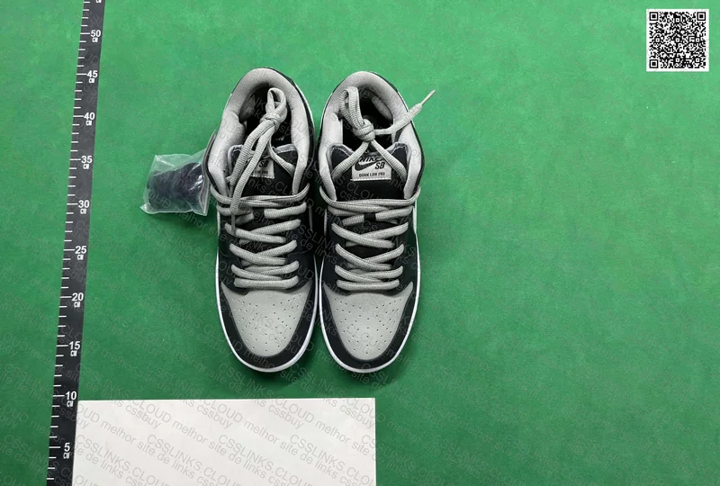 SB Dunk Low Shadow (VT) 6