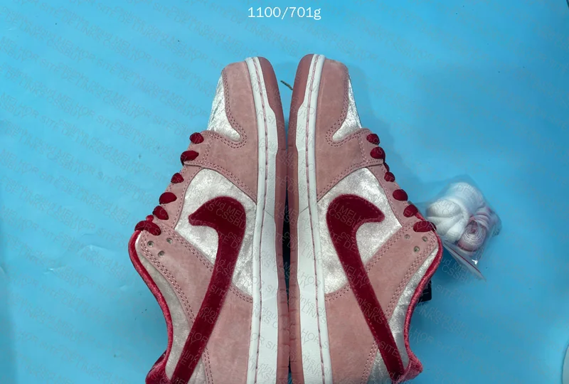 SB Dunk Low Strangelove 4
