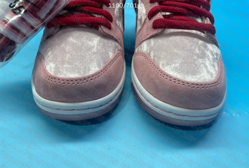 SB Dunk Low Strangelove 5