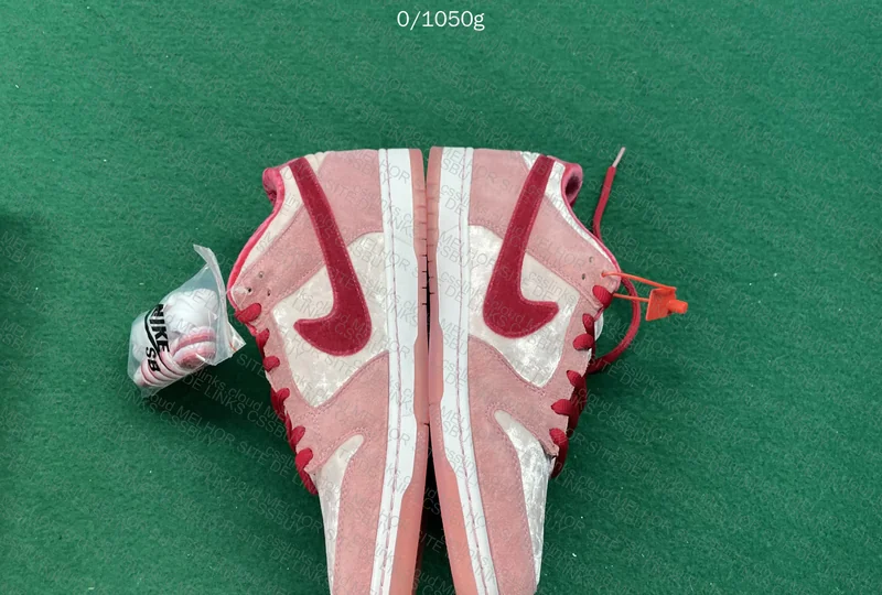 SB Dunk Low Strangelove 4