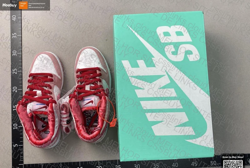 SB DUNK STRANGELOVE