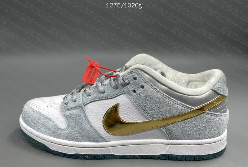 Sean Cliver x Nike SB Dunk Holiday Special 3