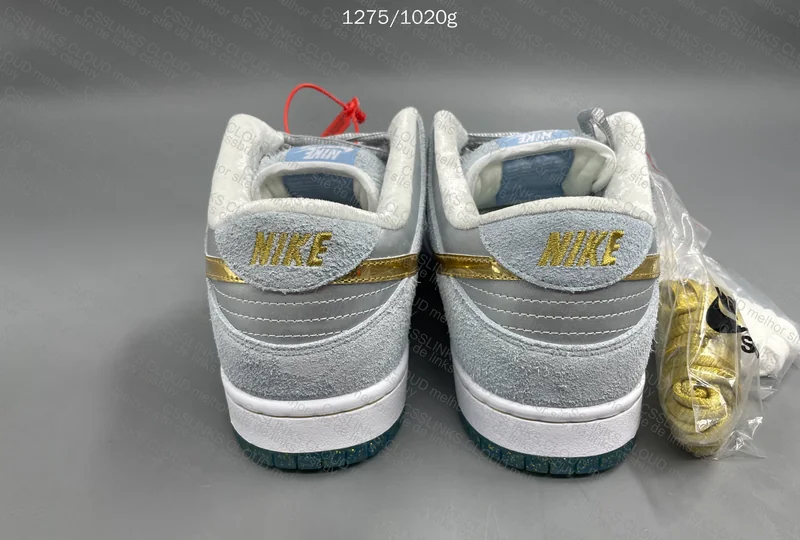Sean Cliver x Nike SB Dunk Holiday Special 8