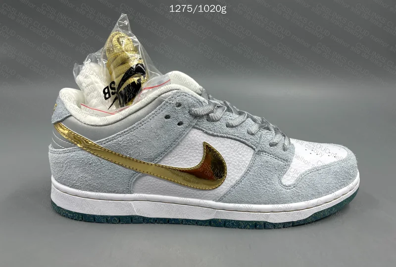 Sean Cliver x Nike SB Dunk Holiday Special 9