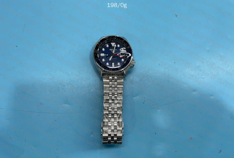 Seiko 5 GMT (Batman) 9