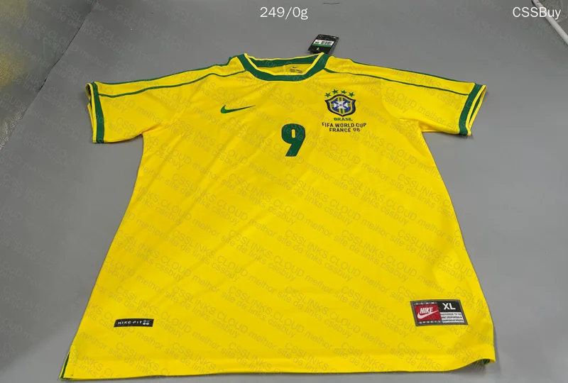 Brazil 1998 Selection (Ronaldo 9)