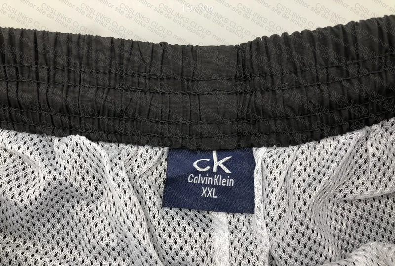 Short Calvin Klein 4