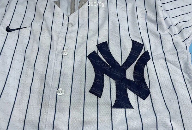 MLB Yankees Cargo and Jersey Shorts 9