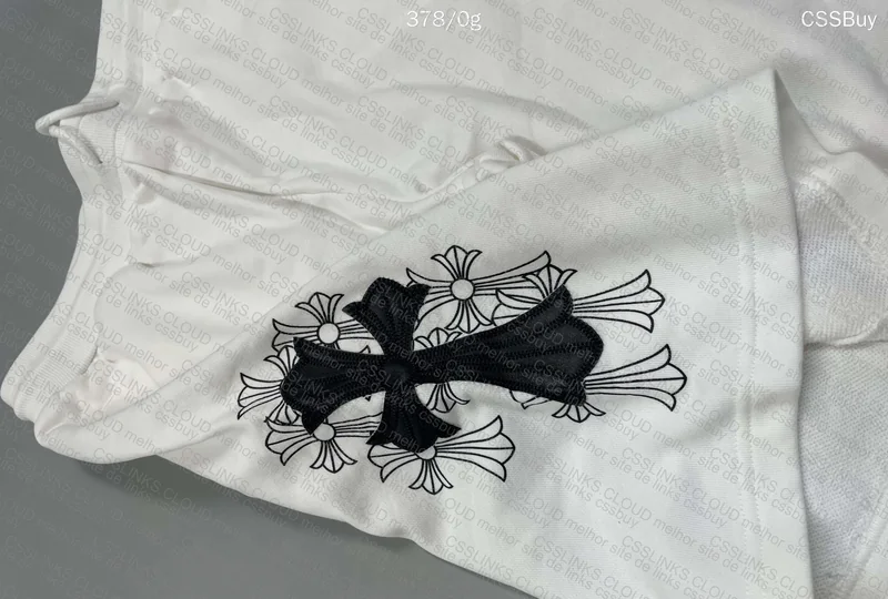 short crome hearts 4