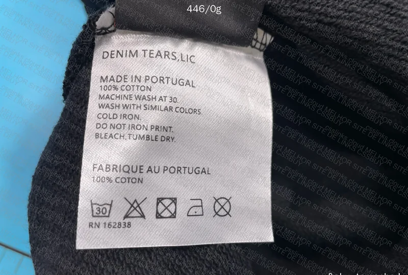 Short denim tears 2