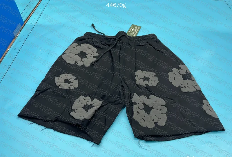 Short denim tears 4