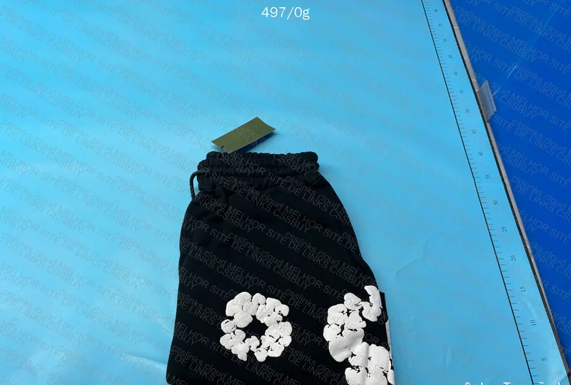 Short denim tears 2