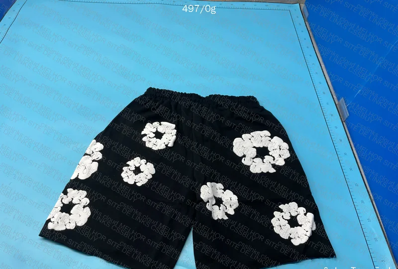 Short denim tears 3