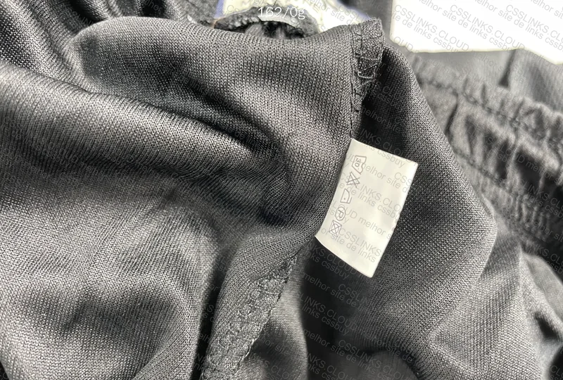 EE Black Short