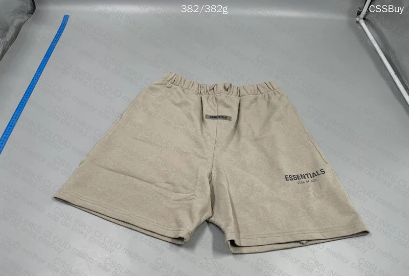 Short Essentials 3