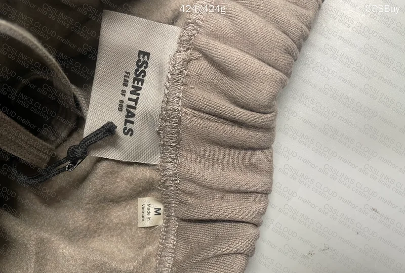 Short Essentials 4