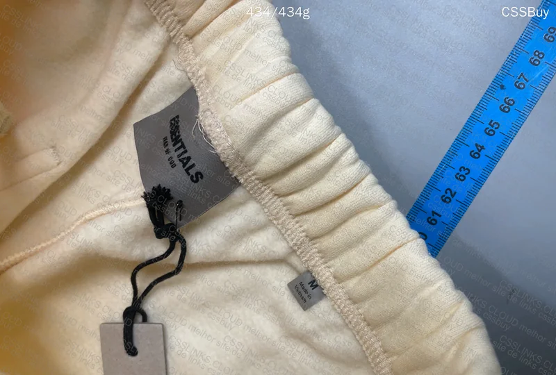 Short Essentials 4