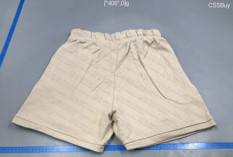 Short Essentials 4
