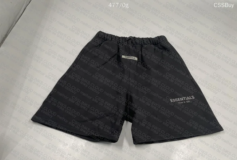 Short Essentials 4