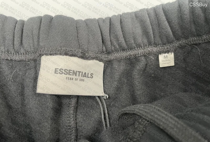 Short Essentials 3
