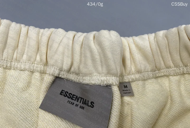 Short Essentials 3