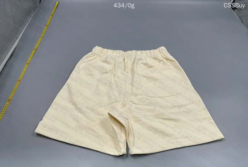 Short Essentials 4