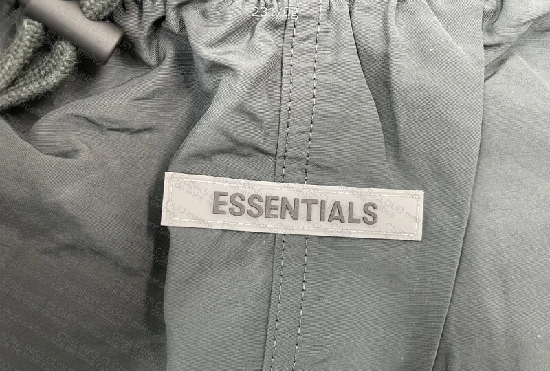 Short Essentials 3