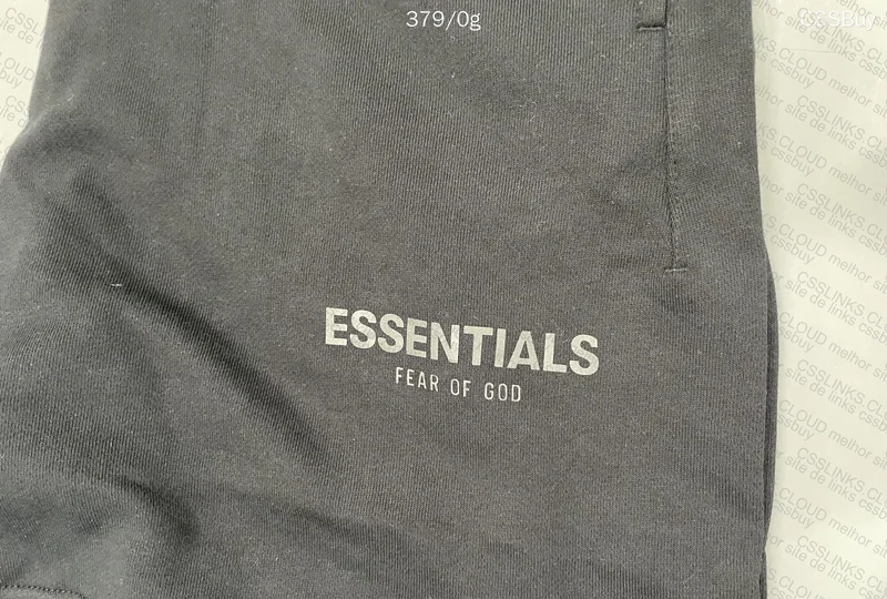 Essentials Sweatshorts 60¥