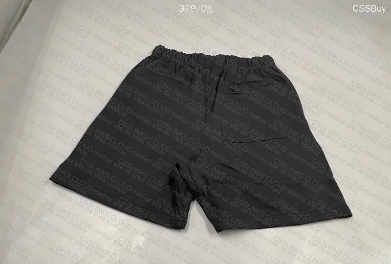 Essentials Sweatshorts 60¥ 5