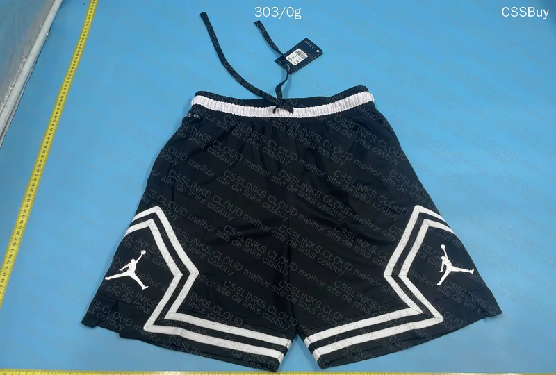 Short Jordan 2