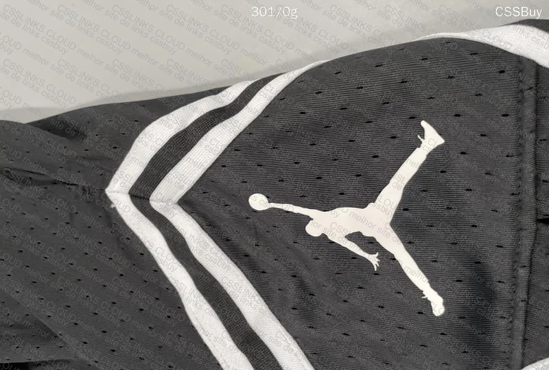 Short Jordan 5
